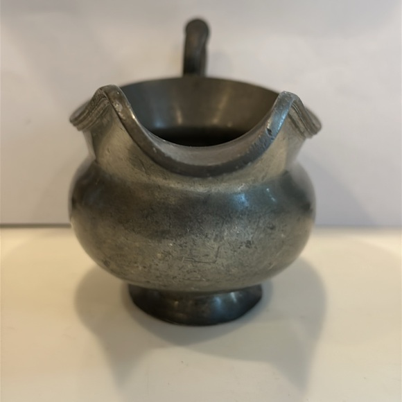 WALKER & HALL Seffield England Pewter Sauce/Gravy Boat Fully Stamped - Picture 6 of 11